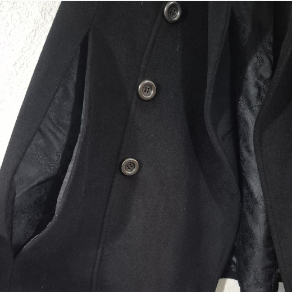 Cape Coat - Picture 4 of 9